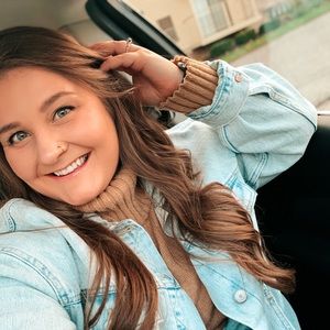 Meet your Posher, Ashley